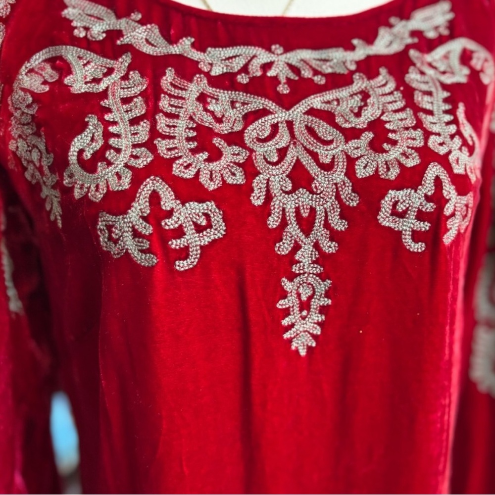 SUNDANCE Women's Velvet Embroidered Top in Crimson Red (S) - Picture 4 of 7